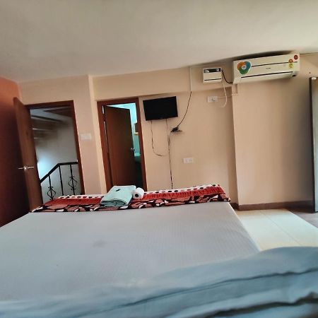 Menezes House Hotel Панаджи Екстериор снимка