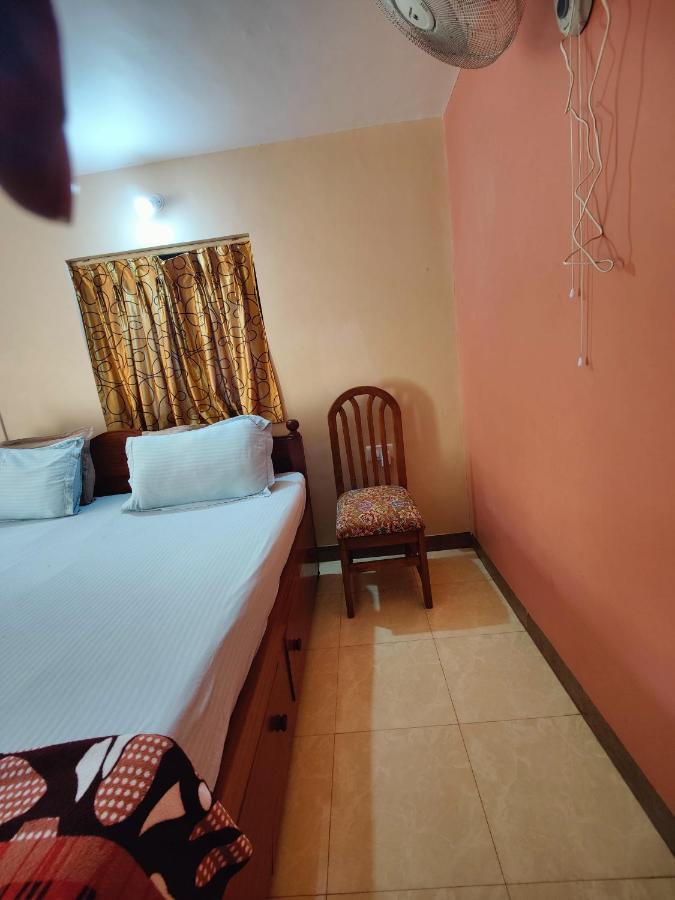 Menezes House Hotel Панаджи Екстериор снимка
