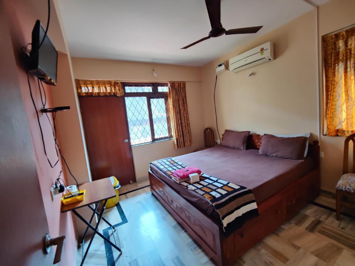Menezes House Hotel Панаджи Екстериор снимка