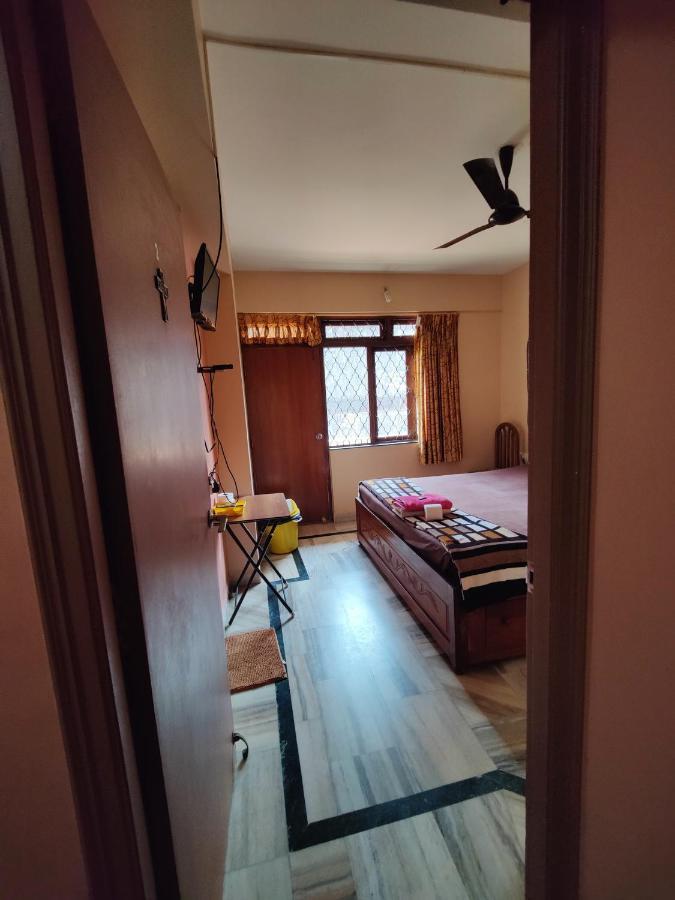 Menezes House Hotel Панаджи Екстериор снимка