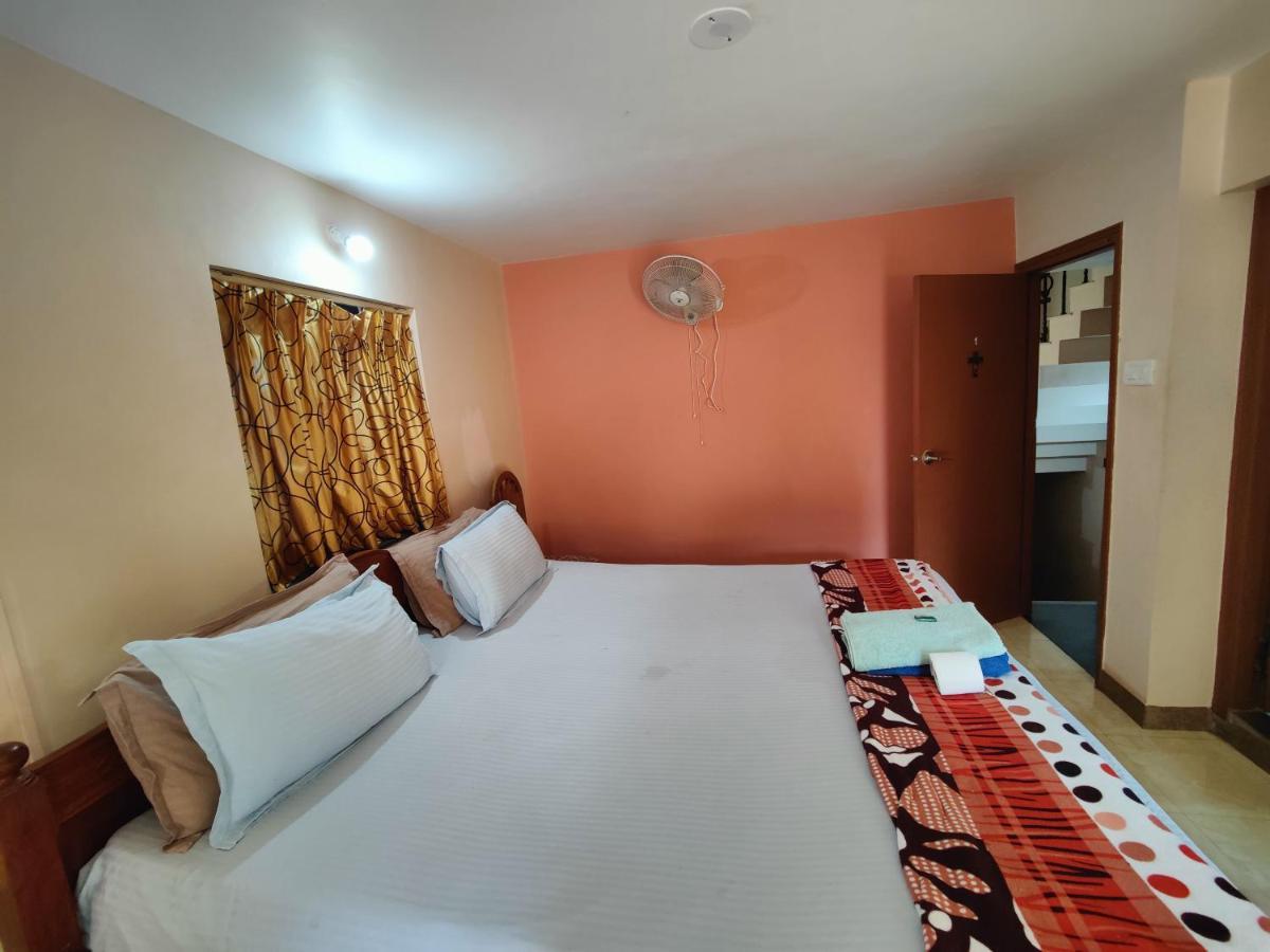 Menezes House Hotel Панаджи Екстериор снимка