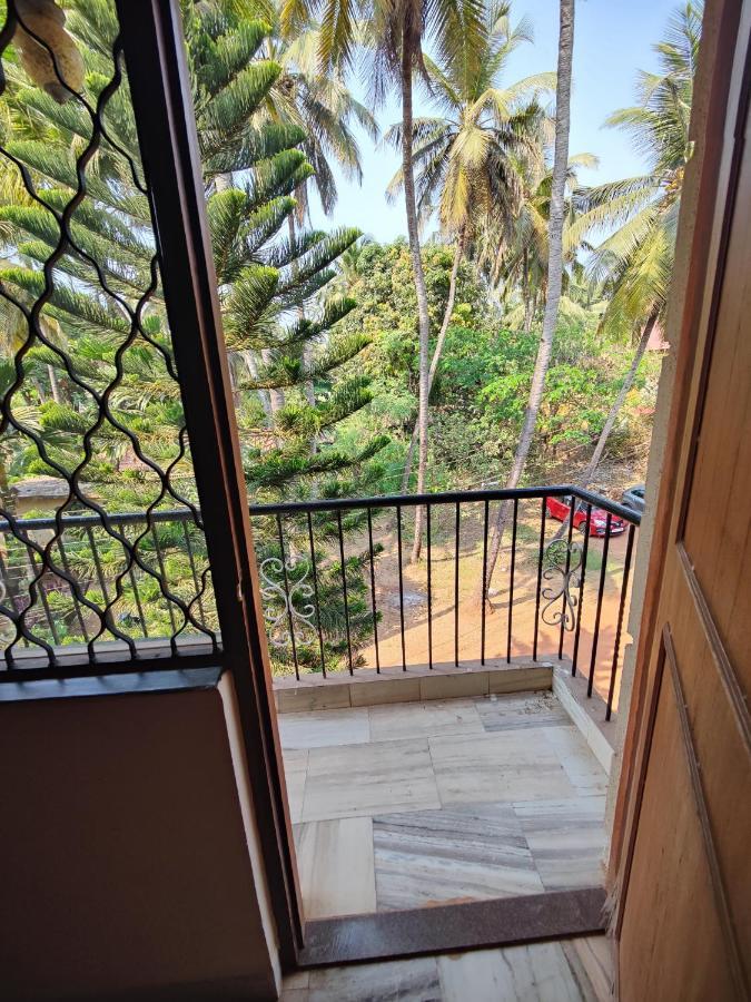 Menezes House Hotel Панаджи Екстериор снимка