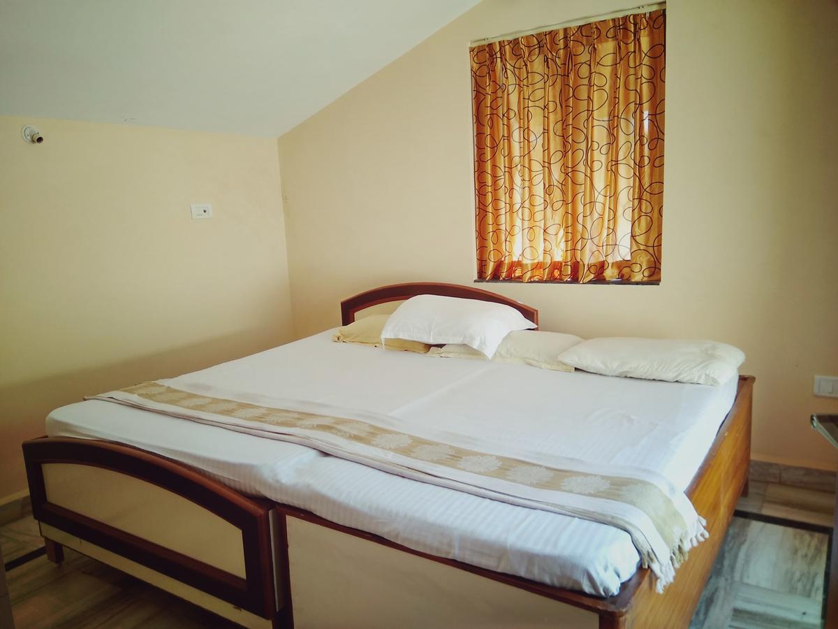 Menezes House Hotel Панаджи Екстериор снимка
