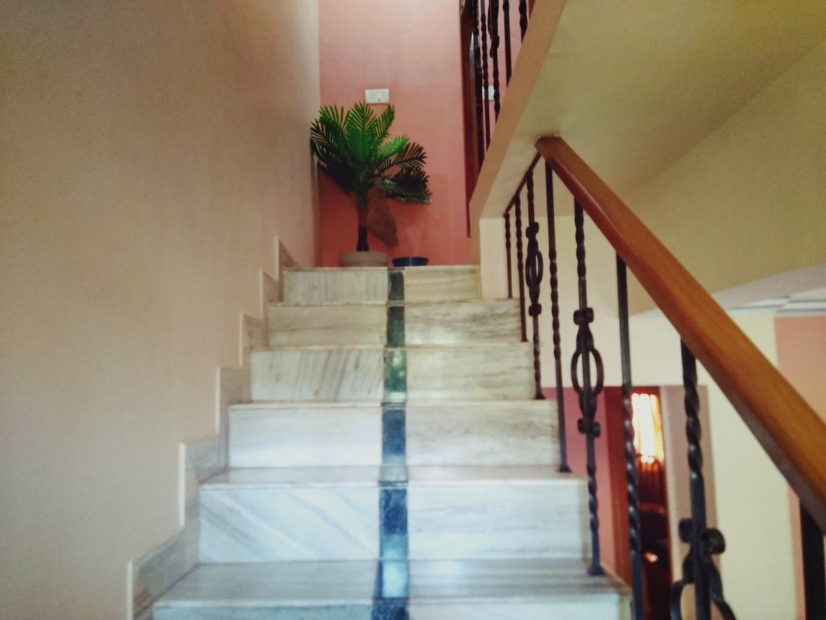 Menezes House Hotel Панаджи Екстериор снимка